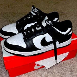 Nike Panda Dunks